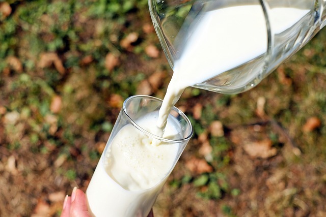 Fresh milk nutrition facts.